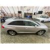 Image 13 : PARKSVILLE - 2009 TOYOTA VENZA SILVER 215394 KMS - D018794