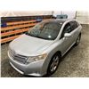 Image 4 : PARKSVILLE - 2009 TOYOTA VENZA SILVER 215394 KMS - D018794