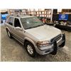 Image 10 : PARKSVILLE - 2002 NISSAN PATHFINDER SILVER 266761 KMS - B704909