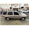 Image 13 : PARKSVILLE - 2002 NISSAN PATHFINDER SILVER 266761 KMS - B704909