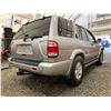 Image 14 : PARKSVILLE - 2002 NISSAN PATHFINDER SILVER 266761 KMS - B704909