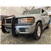 Image 2 : PARKSVILLE - 2002 NISSAN PATHFINDER SILVER 266761 KMS - B704909