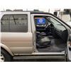 Image 36 : PARKSVILLE - 2002 NISSAN PATHFINDER SILVER 266761 KMS - B704909
