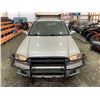 Image 7 : PARKSVILLE - 2002 NISSAN PATHFINDER SILVER 266761 KMS - B704909