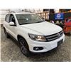Image 9 : PARKSVILLE - 2016 VOLKSWAGEN TIGUAN WHITE 141167 KMS - D594713
