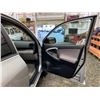Image 37 : PARKSVILLE - 2008 TOYOTA RAV4 SILVER  143498 KMS - D130718