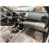 Image 38 : PARKSVILLE - 2008 TOYOTA RAV4 SILVER  143498 KMS - D130718