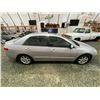 Image 12 : PARKSVILLE - 2004 HONDA ACCORD SILVER 284720 KMS - D800455
