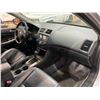 Image 37 : PARKSVILLE - 2004 HONDA ACCORD SILVER 284720 KMS - D800455
