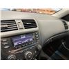 Image 57 : PARKSVILLE - 2004 HONDA ACCORD SILVER 284720 KMS - D800455