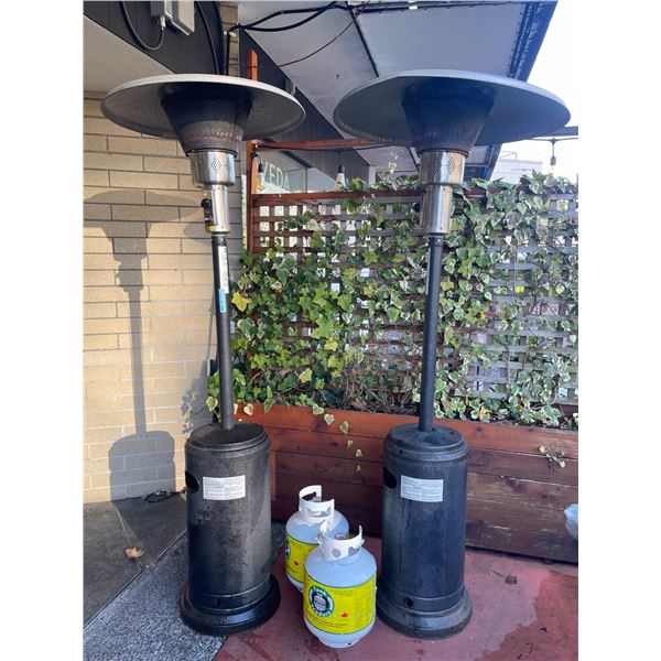 Outdoor gas heaters (x2) w/ propane tanks & extra tanks - Tested & working