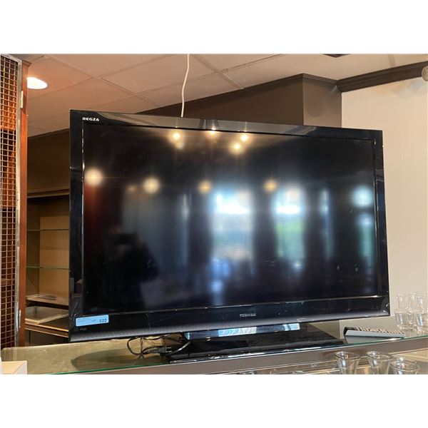 Toshiba 52" TV w/ remote - Tested & working
