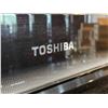 Image 4 : Toshiba 52" TV w/ remote - Tested & working