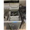 Image 1 : Pitco stainless steel commercial deep fryer - 15x31x36" - Tested & working