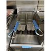 Image 3 : Pitco stainless steel commercial deep fryer - 15x31x36" - Tested & working