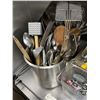 Image 2 : Group - Restaurant knives, utensils, trays, etc.