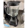 Image 2 : Waring Pro juice extractor & Hamilton Beach blender - Tested & working