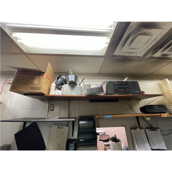 Group - Contents including radios & assorted restaurant cookware / utensils