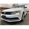 Image 2 : PARKSVILLE - 2015 VOLKSWAGEN JETTA WHITE 194446 KMS - D339529