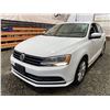 Image 3 : PARKSVILLE - 2015 VOLKSWAGEN JETTA WHITE 194446 KMS - D339529