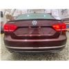 Image 17 : PARKSVILLE - 2013 VOLKSWAGEN PASSAT RED 159556 KMS - D075125