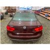 Image 19 : PARKSVILLE - 2013 VOLKSWAGEN PASSAT RED 159556 KMS - D075125