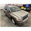 Image 10 : PARKSVILLE - 2008 JEEP COMPASS GOLD 239301 KMS - B511914