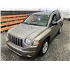 Image 4 : PARKSVILLE - 2008 JEEP COMPASS GOLD 239301 KMS - B511914