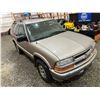 Image 10 : PARKSVILLE - 2004 CHEVROLET BLAZER GOLD 269128 KMS - B120330