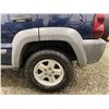 Image 29 : PARKSVILLE - 2006 JEEP LIBERTY BLUE 242590 KMS - B109232