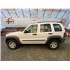 Image 20 : PARKSVILLE - 2003 JEEP LIBERTY WHITE 173625 MILES - B669714