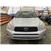 Image 6 : PARKSVILLE - 2008 TOYOTA RAV4 SILVER  143498 KMS - D130718