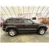 Image 11 : PARKSVILLE - 2005 JEEP GRAND CHEROKEE BLACK 374779 KMS - D632555
