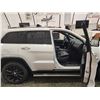 Image 38 : PARKSVILLE - 2018 JEEP CHEROKEE, WHITE, 164259 KMS, FOUR WHEEL DRIVE. - D398157