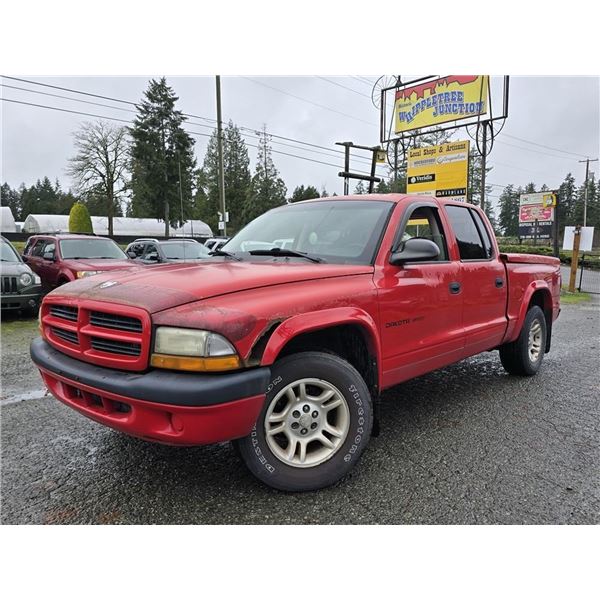 DUNCAN -- 2002 DODGE DAKOTA EXT CAB, RED, 236766 KM