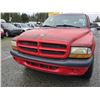 Image 4 : DUNCAN -- 2002 DODGE DAKOTA EXT CAB, RED, 236766 KM