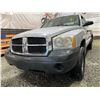 Image 2 : PARKSVILLE - 2005 DODGE DAKOTA SILVER 410969 KMS - D261291