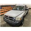Image 4 : PARKSVILLE - 2005 DODGE DAKOTA SILVER 410969 KMS - D261291