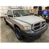 Image 9 : PARKSVILLE - 2005 DODGE DAKOTA SILVER 410969 KMS - D261291