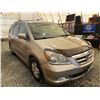 Image 9 : PARKSVILLE - 2005 HONDA ODYSSEY GOLD 247134 KMS - D505658
