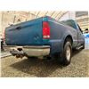 Image 14 : PARKSVILLE - 2001 FORD F-350 BLUE 355420 KMS - DB24050