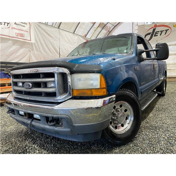 PARKSVILLE - 2001 FORD F-350 BLUE 355420 KMS - DB24050