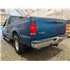 Image 20 : PARKSVILLE - 2001 FORD F-350 BLUE 355420 KMS - DB24050