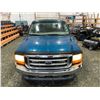 Image 7 : PARKSVILLE - 2001 FORD F-350 BLUE 355420 KMS - DB24050