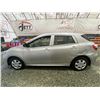 Image 23 : PARKSVILLE - 2009 TOYOTA COROLLA MATRIX SILVER 235720 KMS - B051699