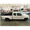 Image 12 : PARKSVILLE - 2007 TOYOTA TACOMA WHITE 242375 KMS - B350823