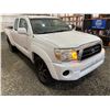 Image 9 : PARKSVILLE - 2007 TOYOTA TACOMA WHITE 242375 KMS - B350823