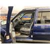 Image 47 : PARKSVILLE - 2004 FORD EXPLORER SPORT TRAC BLUE 261421 KMS - BC03427