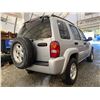 Image 14 : PARKSVILLE - 2002 JEEP LIBERTY SILVER 233807 KMS - B195112