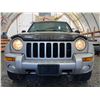 Image 5 : PARKSVILLE - 2002 JEEP LIBERTY SILVER 233807 KMS - B195112